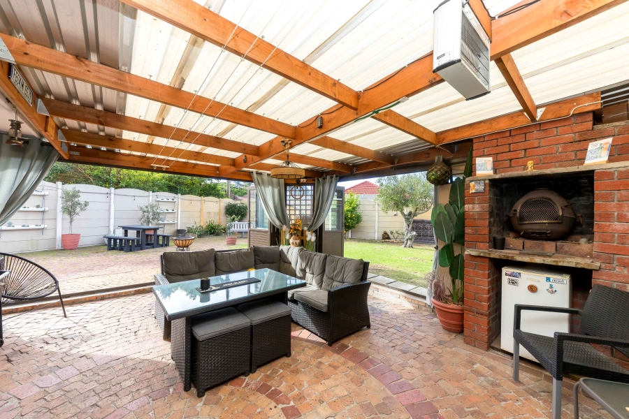 3 Bedroom Property for Sale in Ferness Estate Western Cape